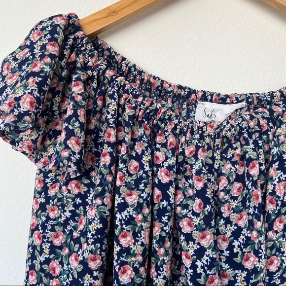 Floral Crop Top | Sadie & Sage - Picture 2 of 5